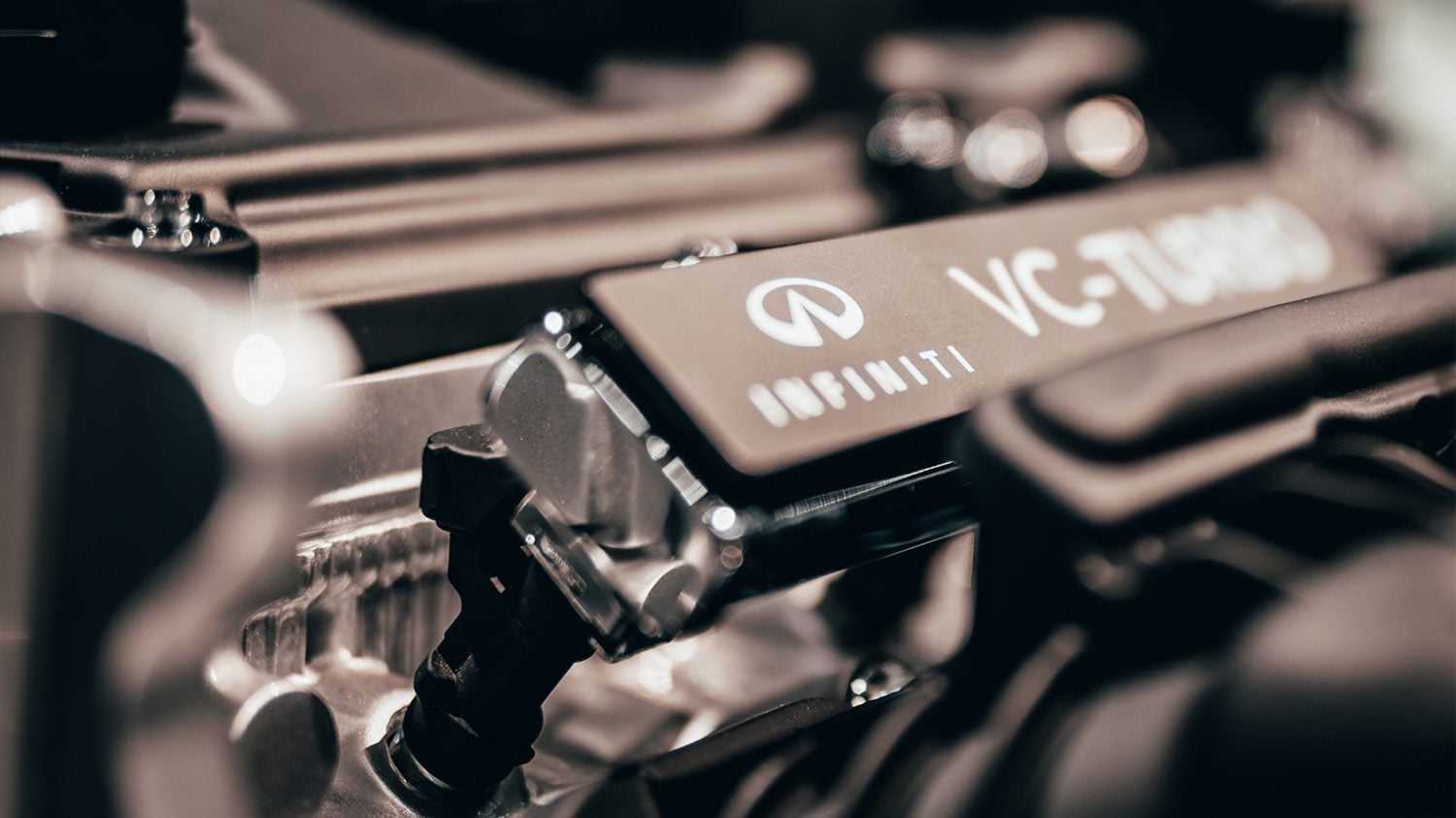 Closeup View Of The INFINITI VC-Turbo Engine, Highlighting INFINITI VC-Turbo Branding